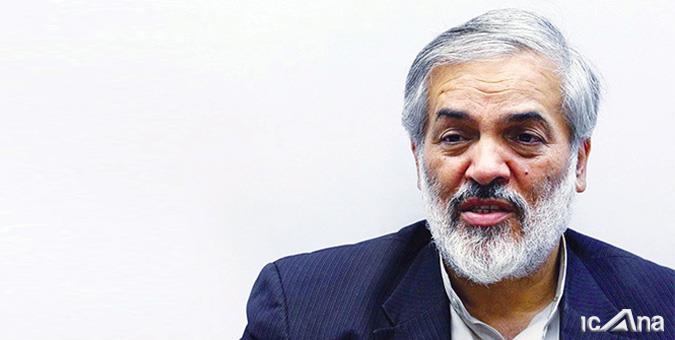 زن نمی‌تواند رجل سیاسی باشد