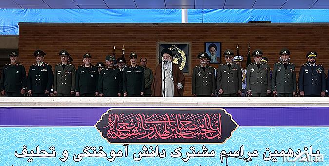 اقتصاد کشور باید امن باشد؛ اقتصاد وابسته به نفت ناامن است/ قدرت دفاعی کشور به هیچ‌وجه قابل مذاکره و معامله نیست