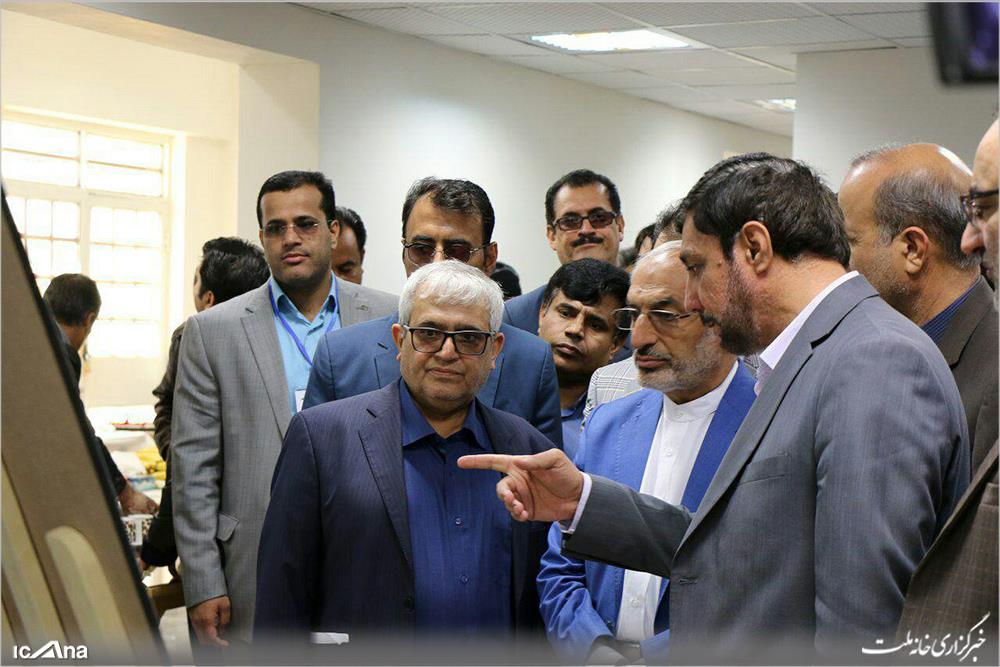 گزارش تصویری/ افتتاح نمایشگاه شهدای شاخص اهل سنت سیستان و بلوچستان از دوران دفاع مقدس تا دفاع از حرم