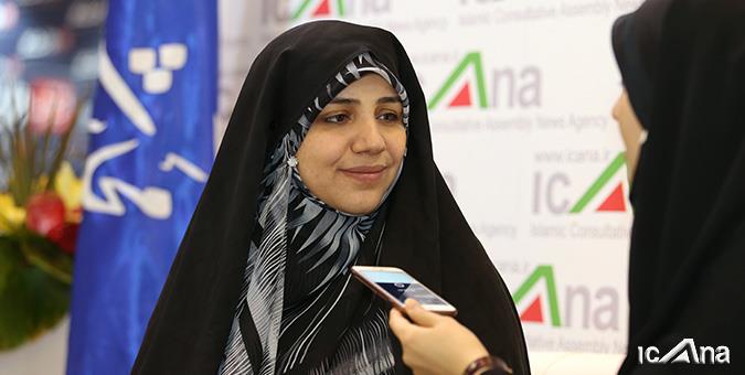 تلاش کنیم تا حوزه های اشتغال هر چه بیشتر وسیع تر شود/ اشتغال مردان تحصیلکرده و زنان سرپرست خانواده در اولویت قرار گیرد