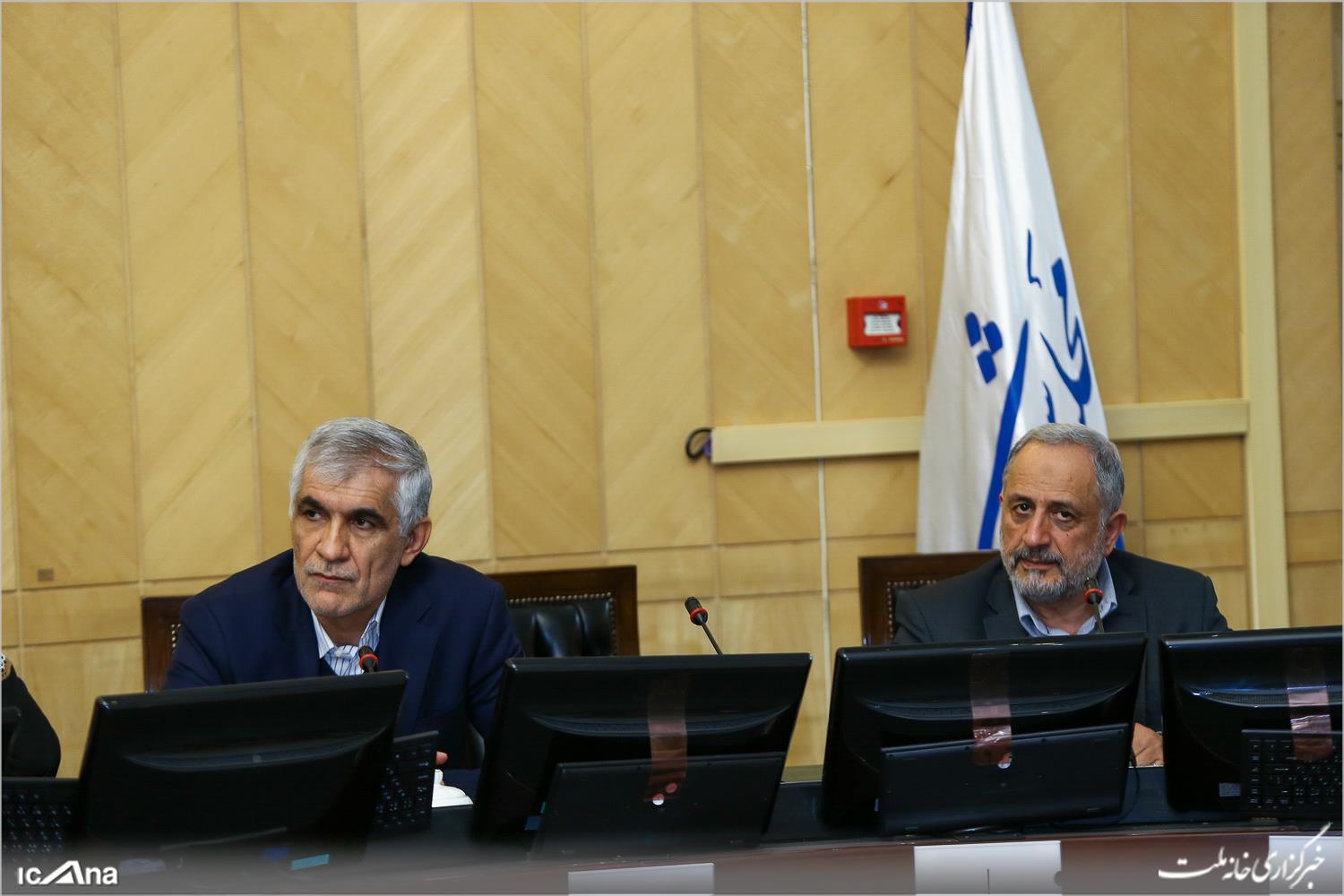 گزارش تصویری/ نشست اعضای کمیسیون اقتصادی مجلس شورای اسلامی با حضور وزیر امور اقتصادی و دارایی